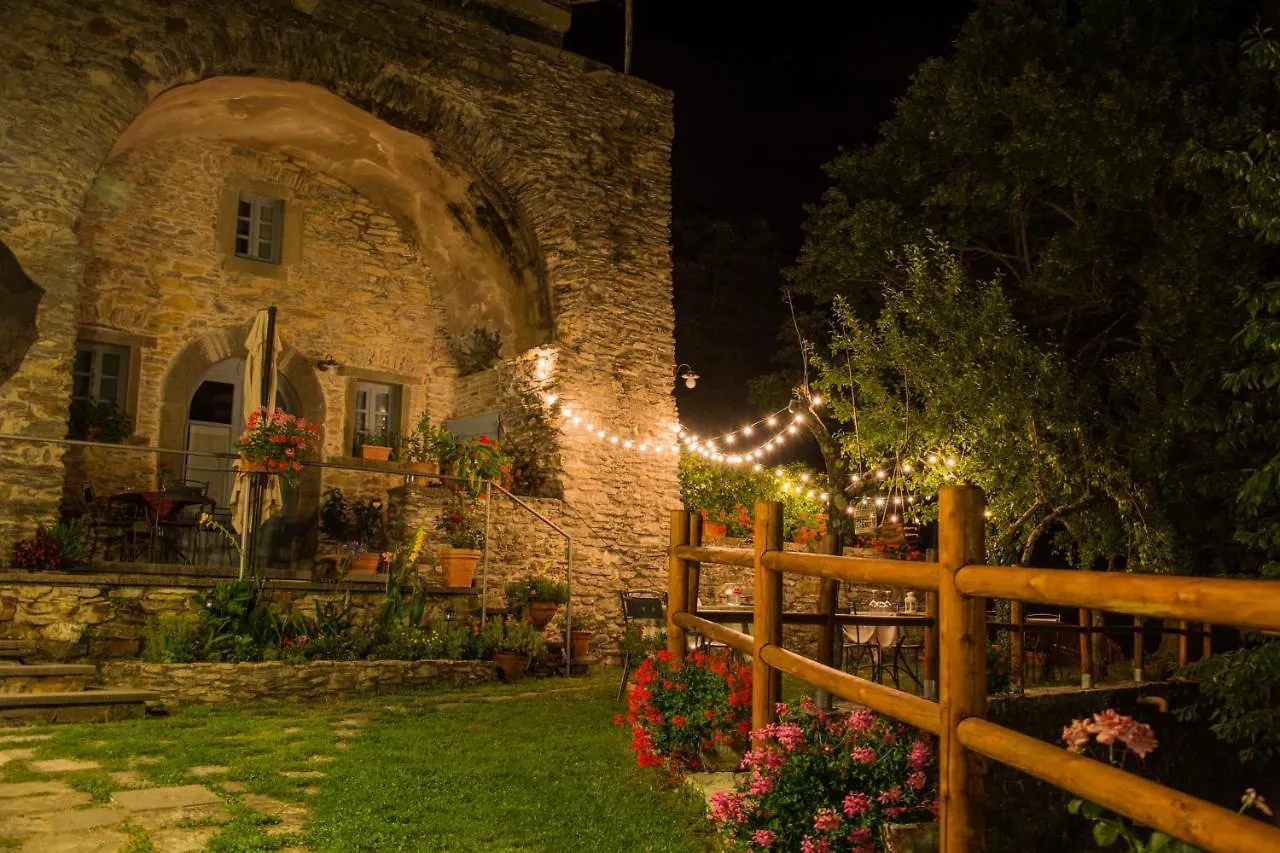 Agriturismo Casa Turchetti Comano  Farm stay Comano (Tuscany)