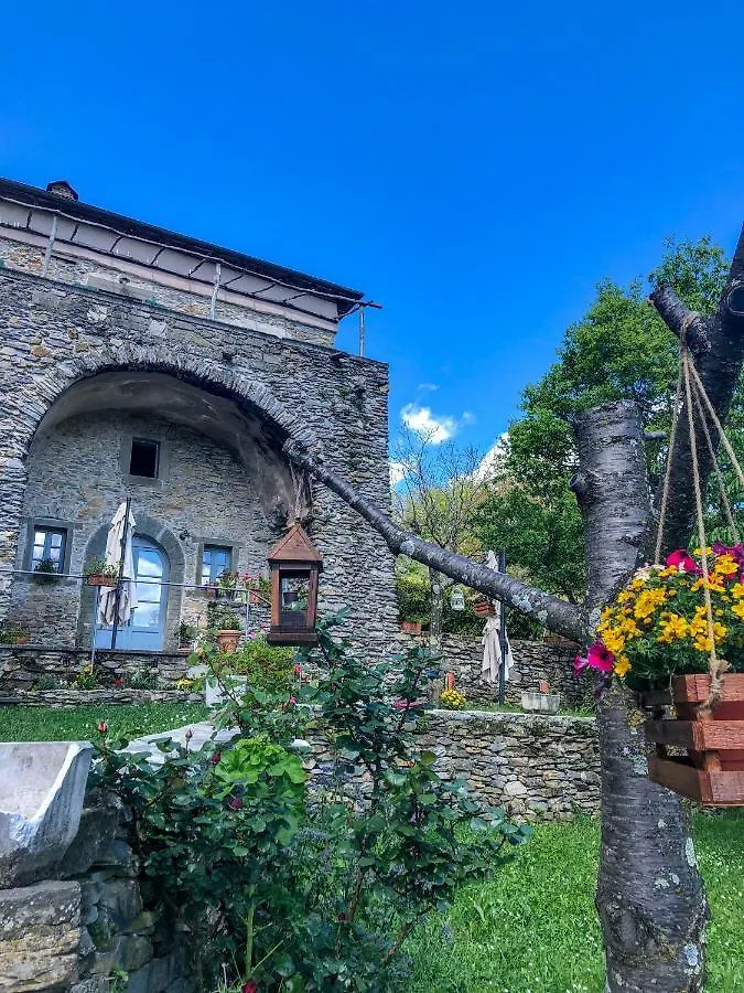 Agriturismo Casa Turchetti Comano  Italy